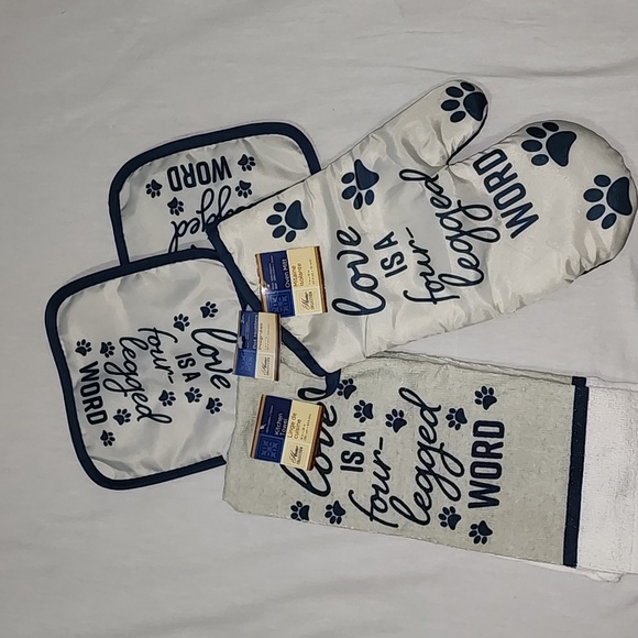 New Kitchen Linen Set - Picture 3 of 3